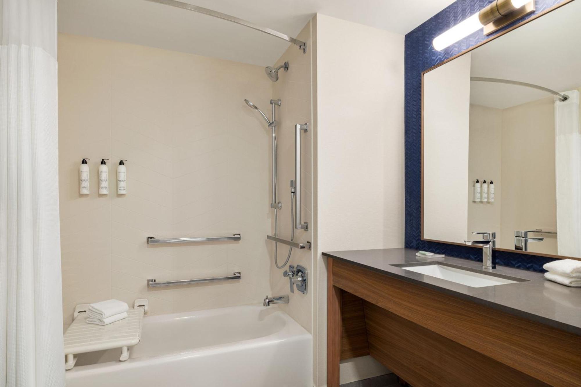 Fairfield By Marriott Inn & Suites Madison South Luaran gambar